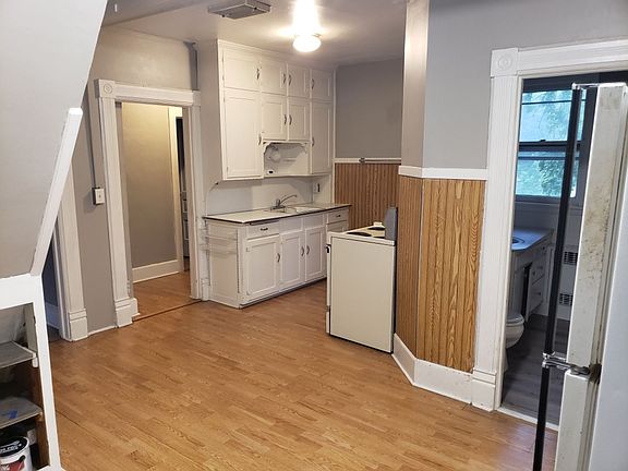 5th image of 519 N Barstow St #1/2