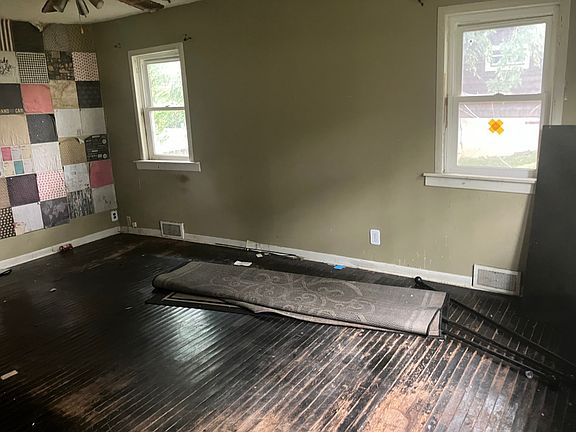 3rd image of 518 Beechwood Dr