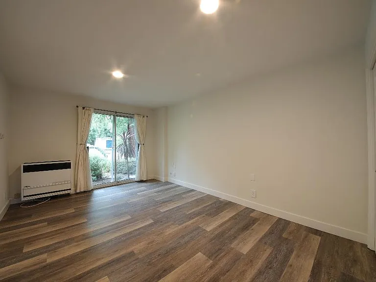 122 Baltimore Ave — Photo 13
