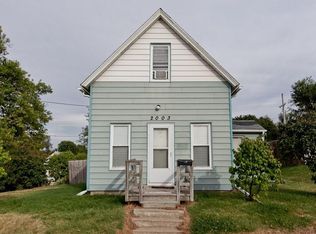 2003 3rd St SW, Cedar Rapids, IA 52404