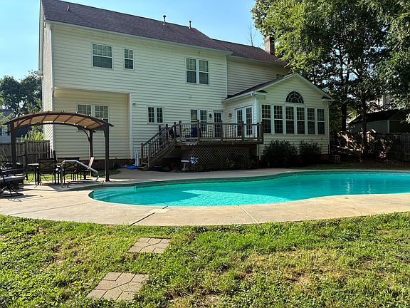 3rd image of 115 Doby Creek Ct #1