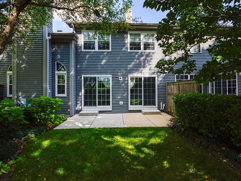 376 Bentley Pl — Photo 17
