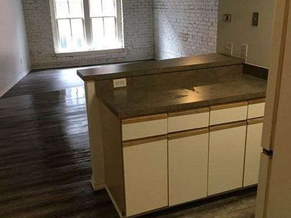 3rd image of 1115 Harney St #4208554