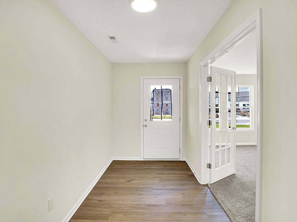 2nd image of 19515 Atwater Ave