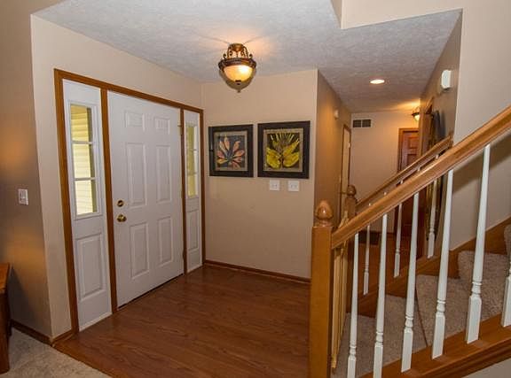 2nd image of 58115 Windsong Dr
