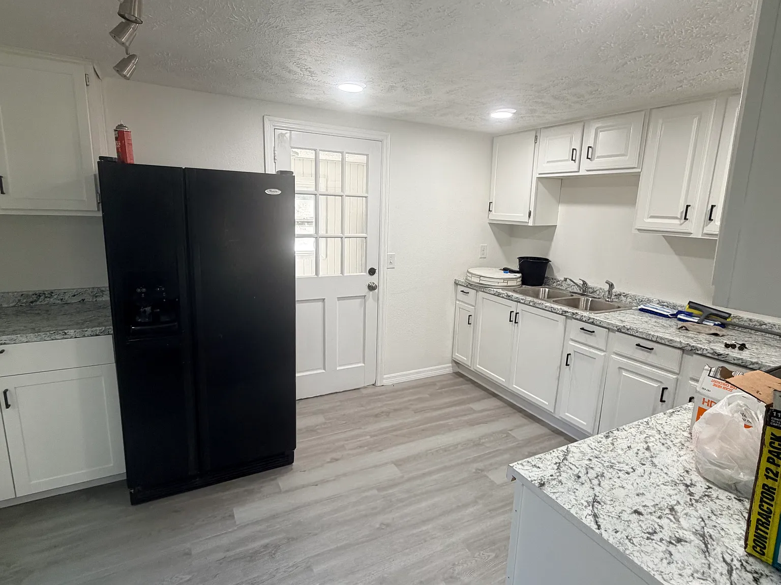 3 bed, 852 sqft, $1,400 — Photo 4