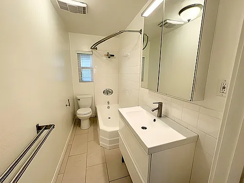 4360 Willowbrook Ave — Photo 12