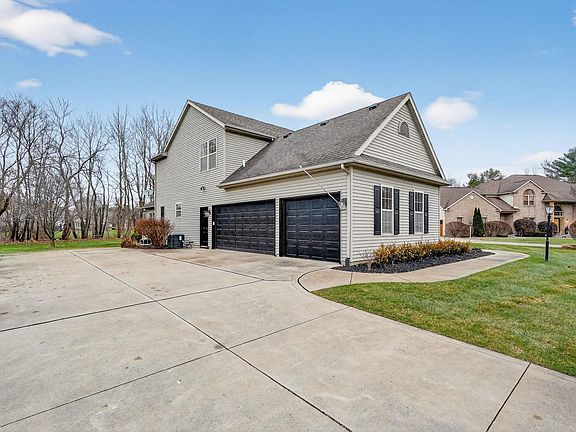 3rd image of 50775 Bromley Dr