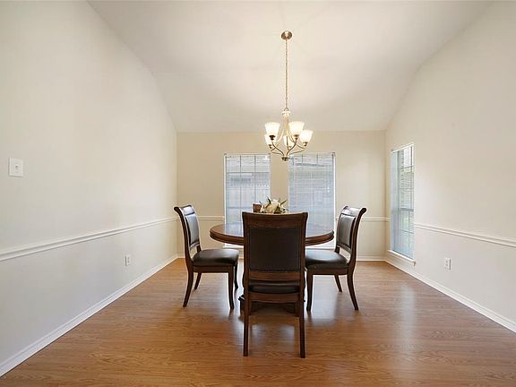 5th image of 18423 Polo Meadow Dr