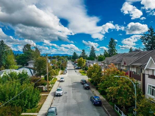 2018 Fraser Ave, Pt Coquitlam, BC V3B 1N6