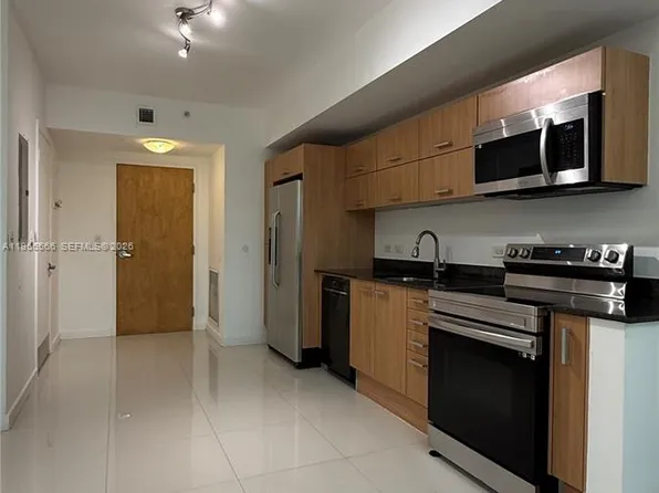 350 S Miami Ave APT 304, Miami, FL 33130