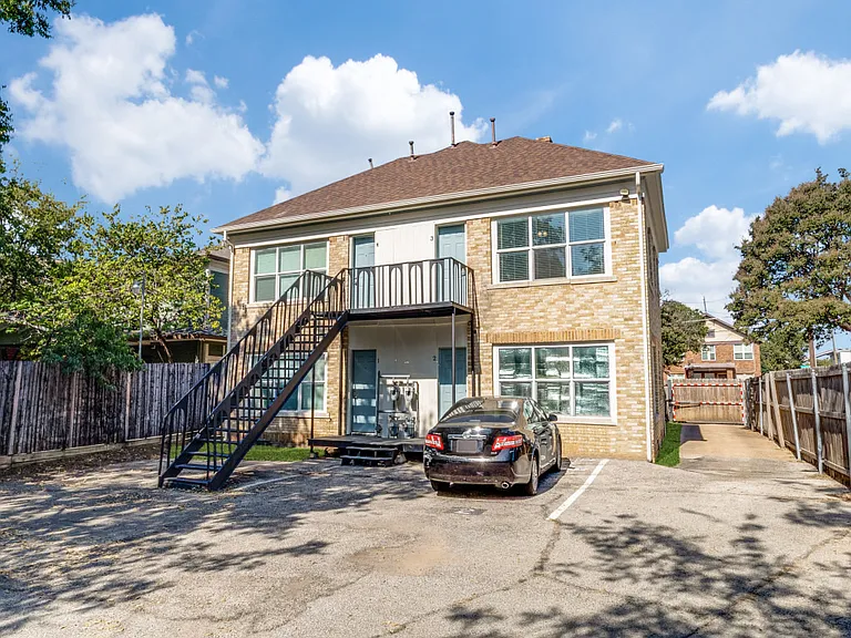 4620 E Side Ave — Photo 12