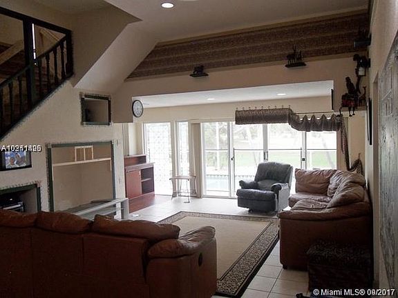 5th image of 2712 Augusta Dr #24