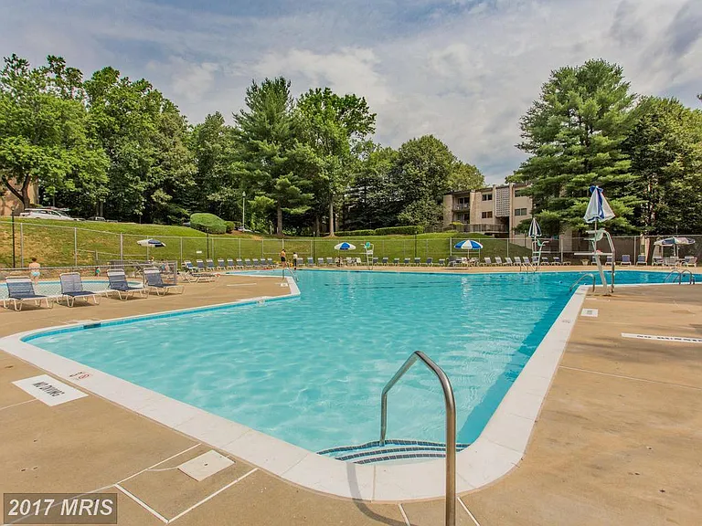 12307 Braxfield Ct #413 — Photo 25