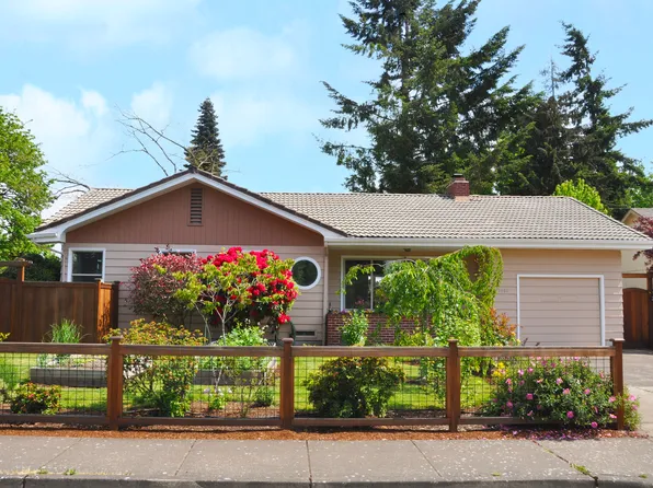 3086 Bailey Ln, Eugene, OR 97401
