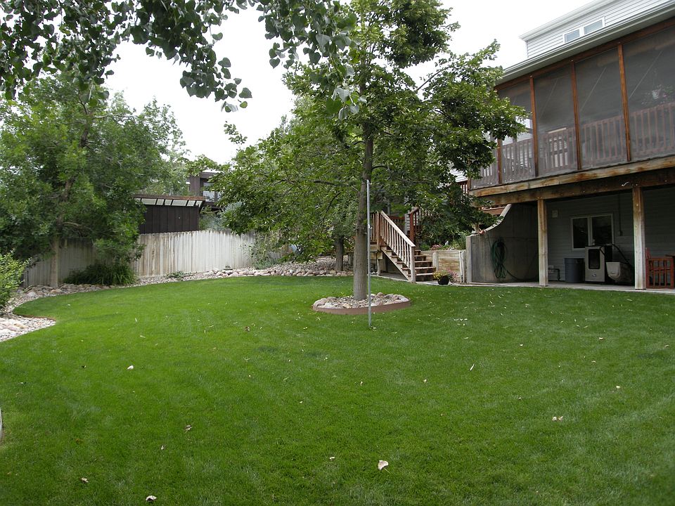 2nd image of 2076 Begonia St