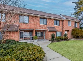 99 S Park Ave APT 28, Rockville Centre, NY