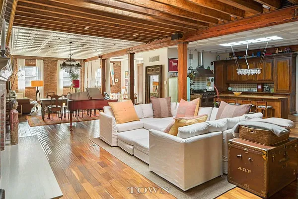 Rented by Town Residential | media 25