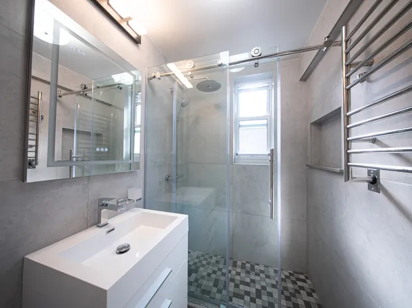 2531 East 7th Street image 33 of 37