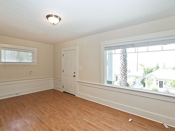 4th image of 831 Kentucky St