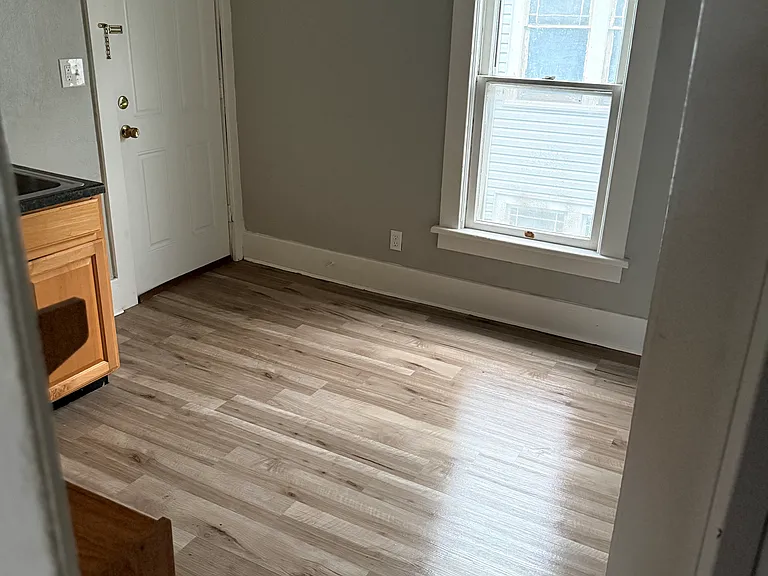 516 Washington Ave #A — Photo 5