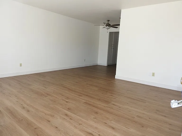2146 Sunset Cliffs Blvd — Photo 6