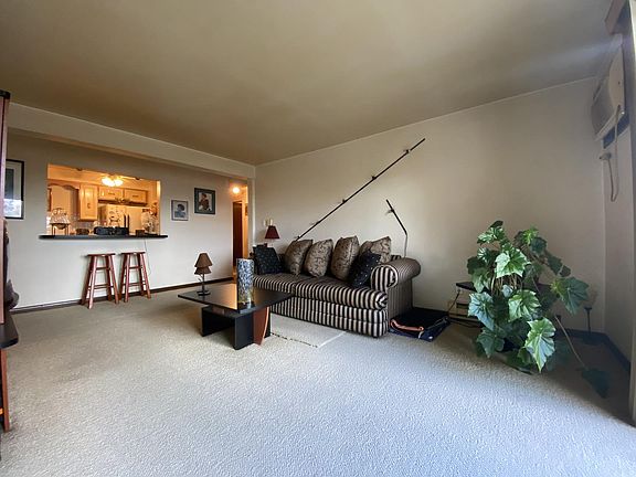 4th image of 2218 N Newland Ave