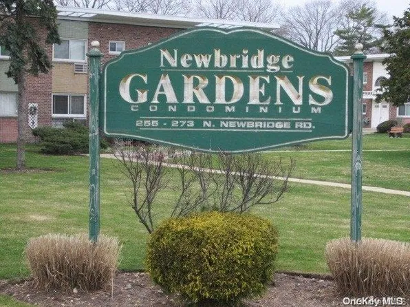 267 N Newbridge Road #D1, Levittown, NY 11756