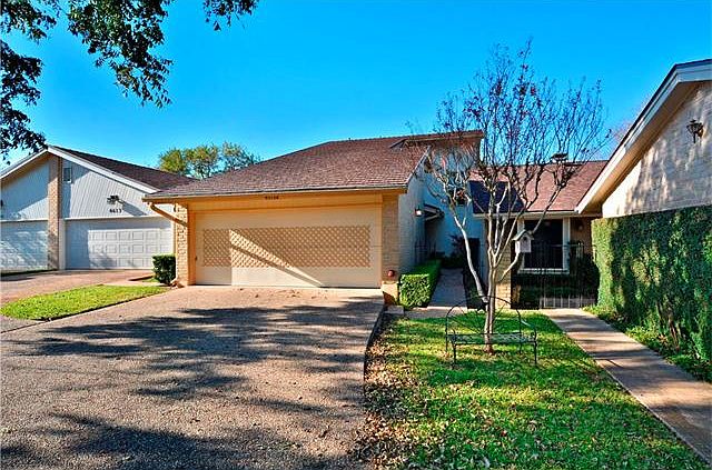 1st image of 4613 Pinehurst Dr S #2