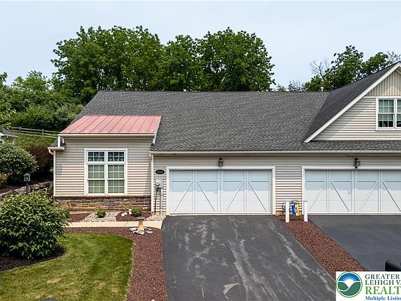 4th image of 5544 Briar Ln