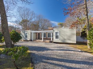 10 Evergreen Ln, East Quogue, NY 11942
