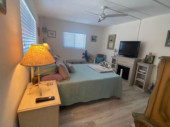 5th image of 130 E Ocean Ave APT 4