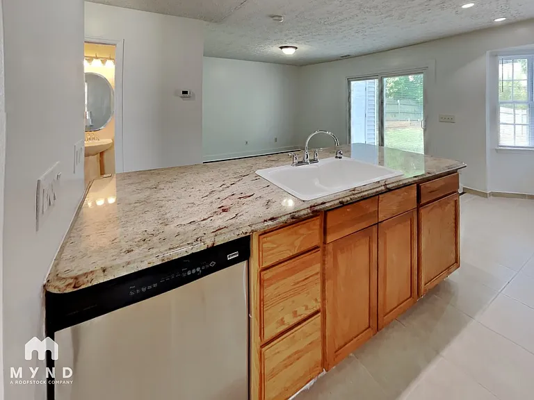 7021 Jeffreys Creek Ln — Photo 8