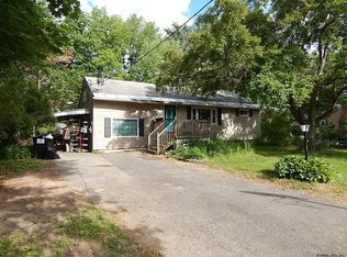 8 Tryon St, Glenville, NY 12302