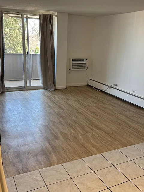 Building Photo - 799 N Dahlia St #403