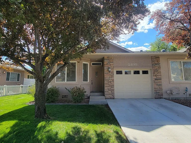 2835 Brittany Dr — Photo 11