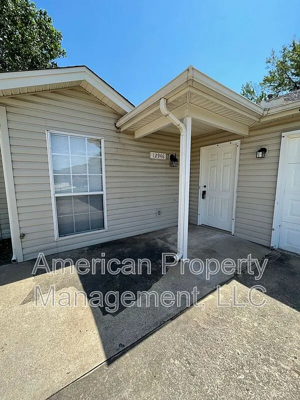 3 bed, 2.0 bath, 1635 sqft, $1,595 — Photo 2