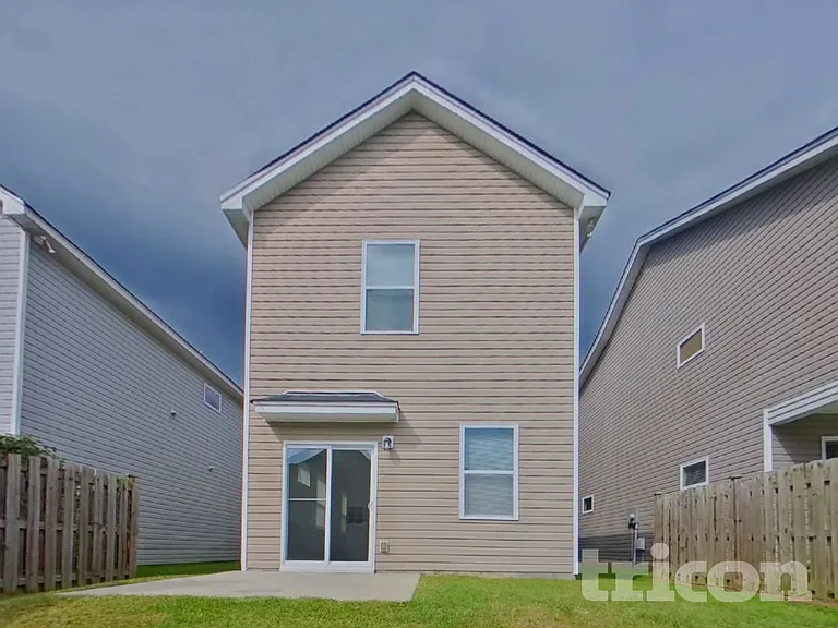 323 Springwalk Ln — Photo 15