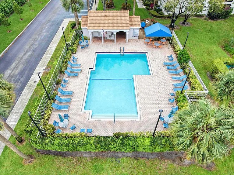 5157 Floria Way #J — Photo 35
