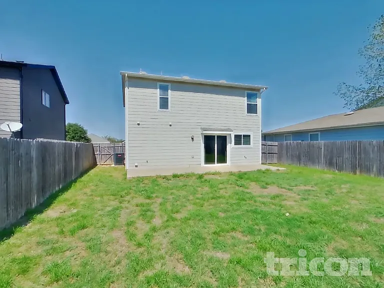 1708 Vineridge Ln — Photo 15