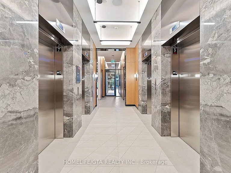 60 Central Park Dr #2104 — Photo 34