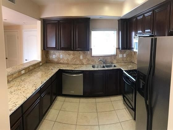 5th image of 4771 Forman Ave APT 301