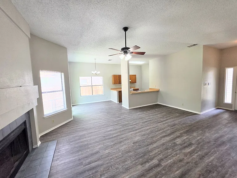 8562 Serene Ridge Dr — Photo 15