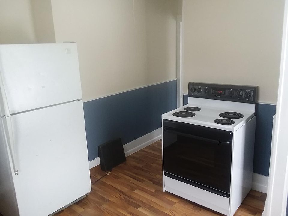 2nd image of 304 W 12th St