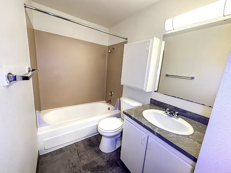 Woodland Greens Apartments — Photo 11