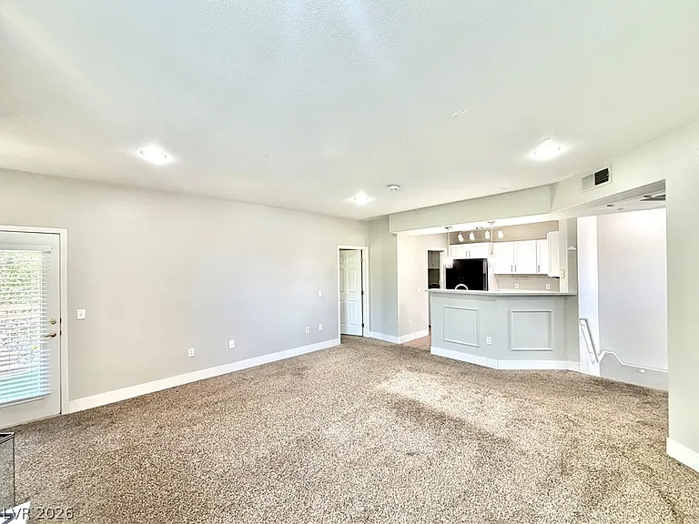 8555 W Russell Rd #2018 — Photo 8