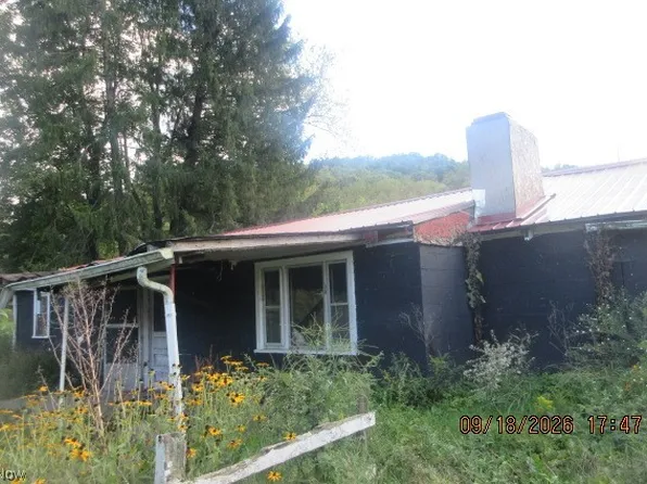 4308 Flat Rd SE, Uhrichsville, OH 44683