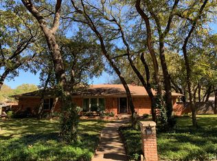 1004 Tanglewood Ln, Arlington, TX 76012