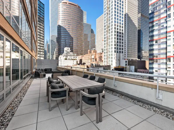 250 East 53rd Street image 1 of 8