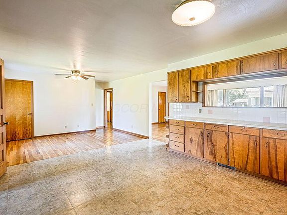 4th image of 13590 Sycamore Rd